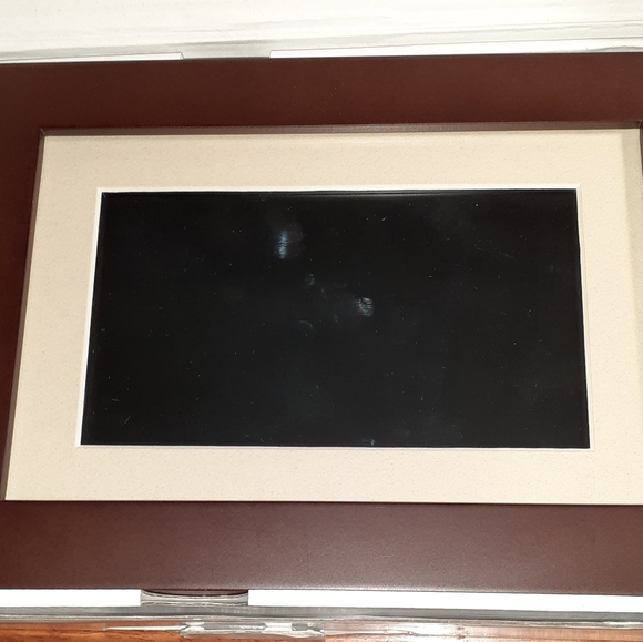 Smart Parts Digital Picture Frame Wooden 7" Screen - Picture 2 of 4